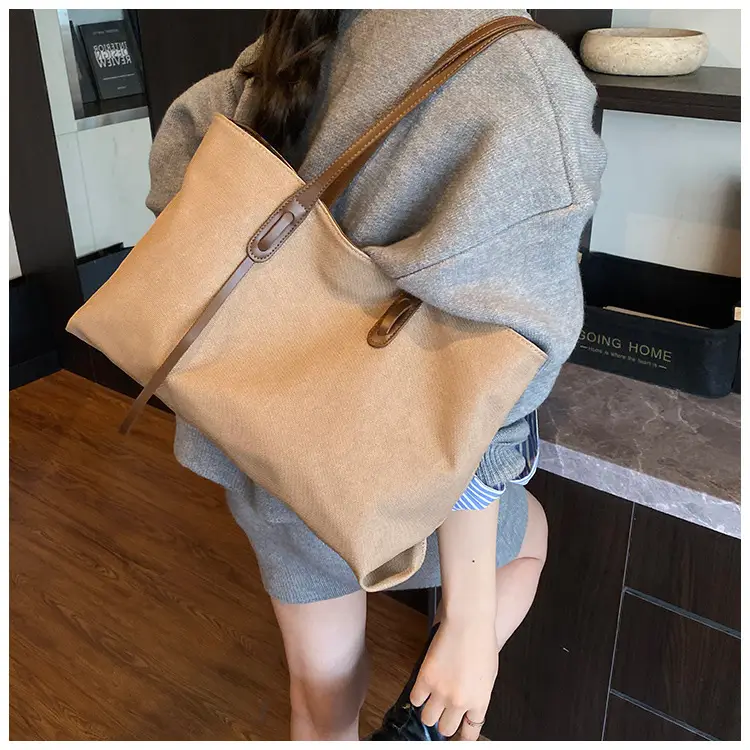 Women's Black Leather Shoulder Bag 2025 New Retro Style — feature 20