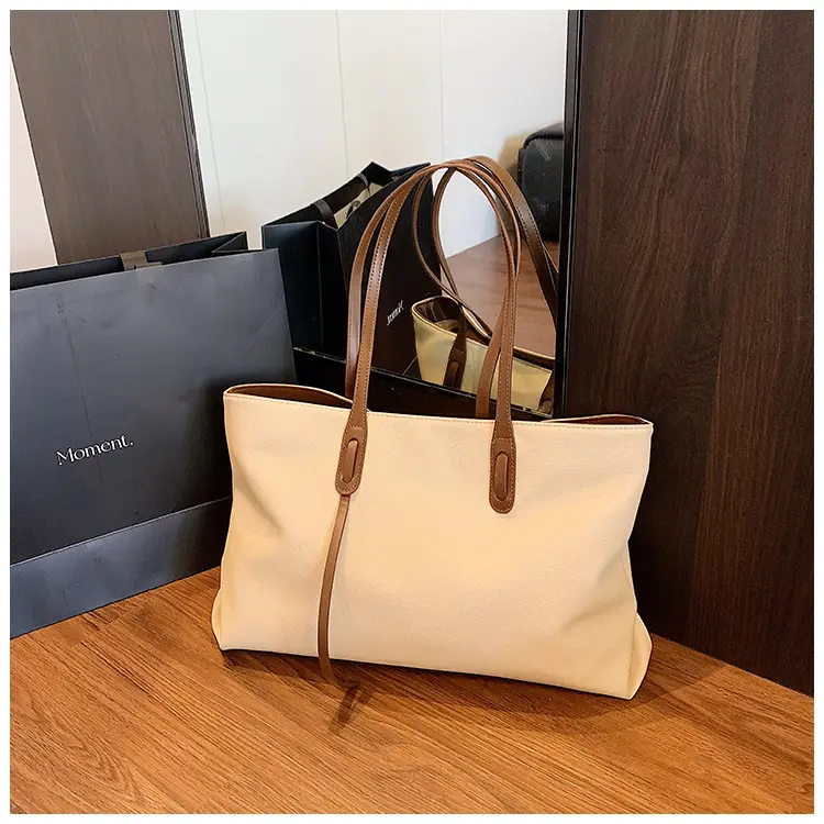 Women's Black Leather Shoulder Bag 2025 New Retro Style — feature 27