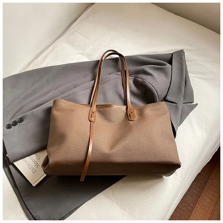 Women's Black Leather Shoulder Bag 2025 New Retro Style - Image 3