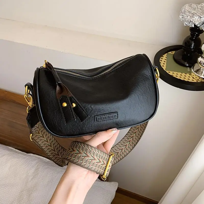 Brown Leather Shoulder Bag for Women — feature 19