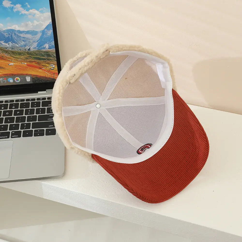 Women Korean Style Beige Red Cap Winter Cap — feature 1