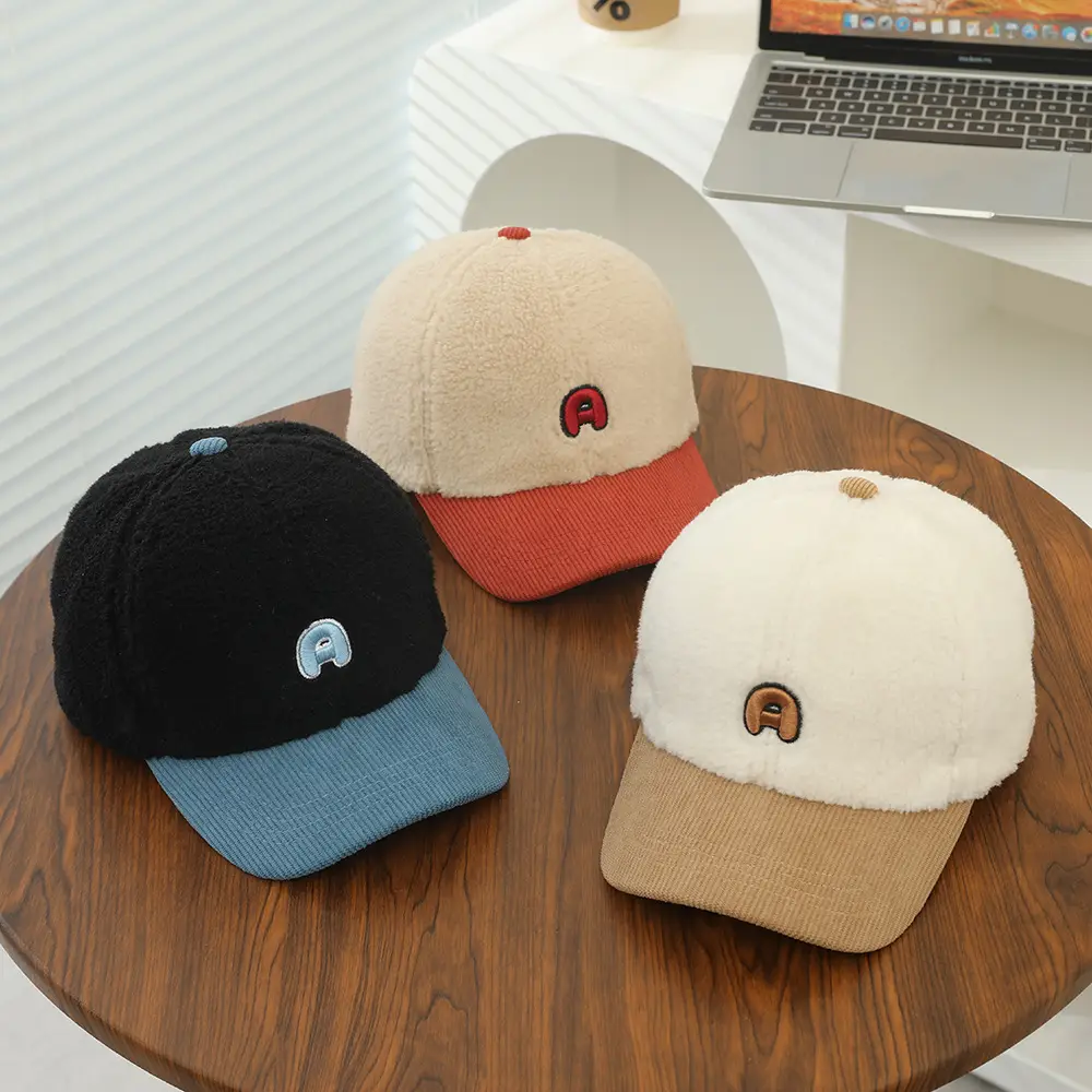 Women Korean Style Beige Red Cap Winter Cap — feature 5