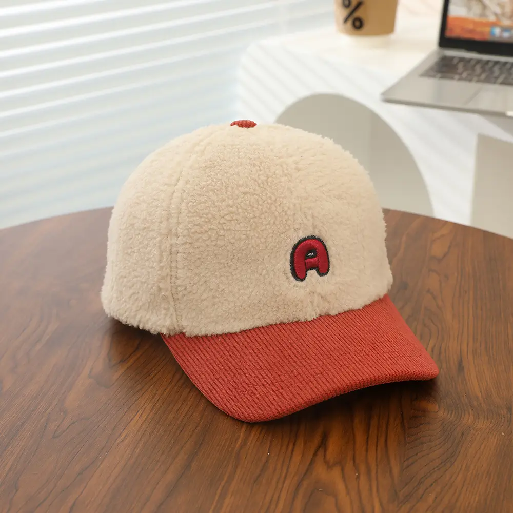 Women Korean Style Beige Red Cap Winter Cap — feature 6