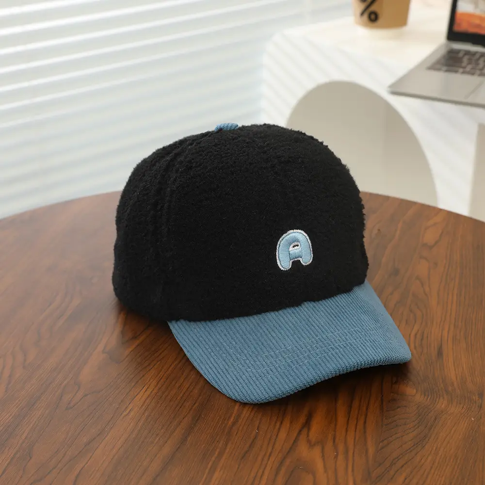 Women Korean Style Beige Red Cap Winter Cap — feature 9