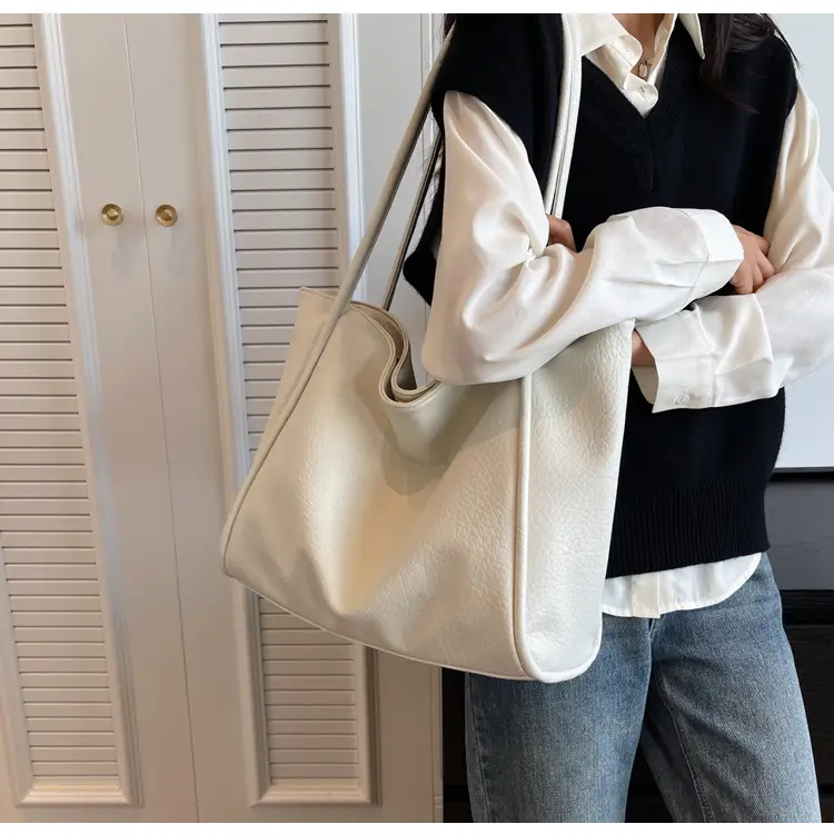 Black Crossbody Shoulder Bag for Women 2025 — feature 25