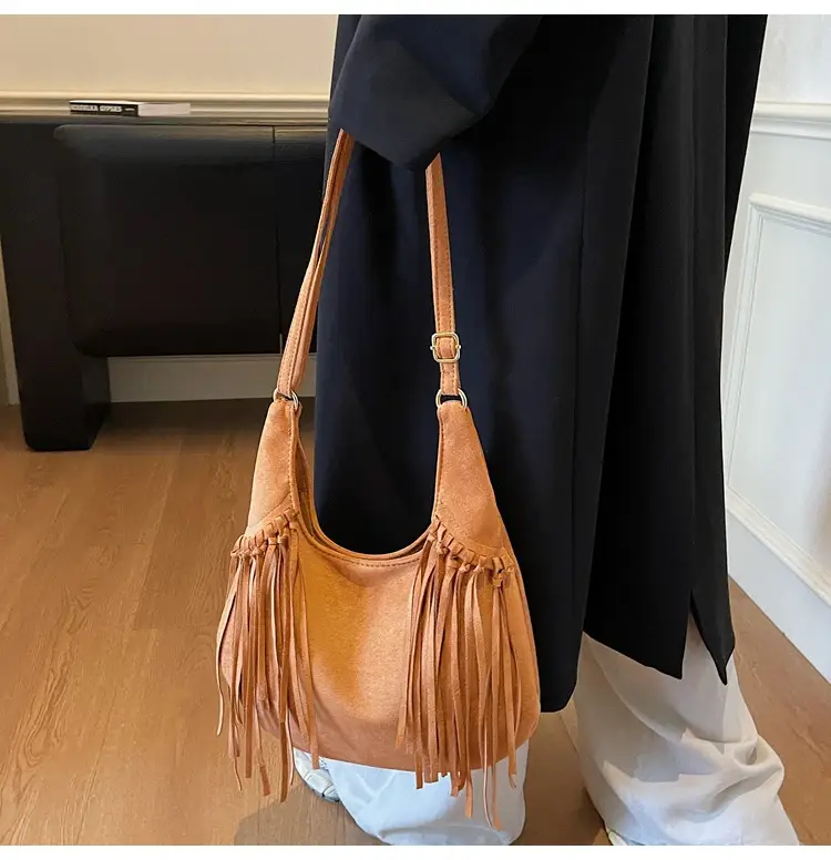 Tan Tassel Shoulder Bag for Women Large Capacity — feature 18
