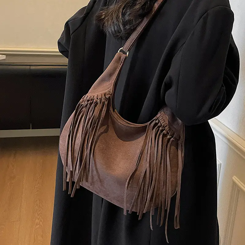 Tan Tassel Shoulder Bag for Women Large Capacity — feature 2