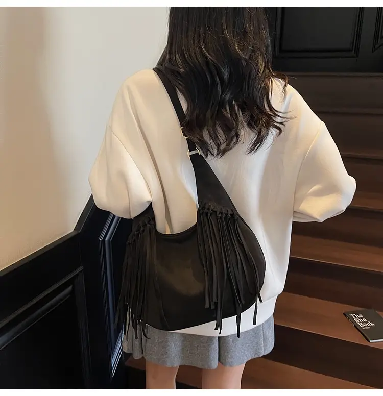 Tan Tassel Shoulder Bag for Women Large Capacity — feature 7