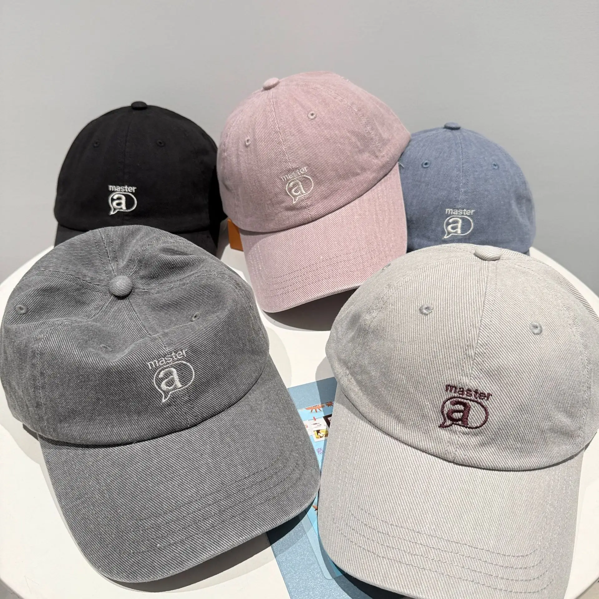 Minimalist Letter Embroidery Duckbill Cap Blue Unisex — feature 5