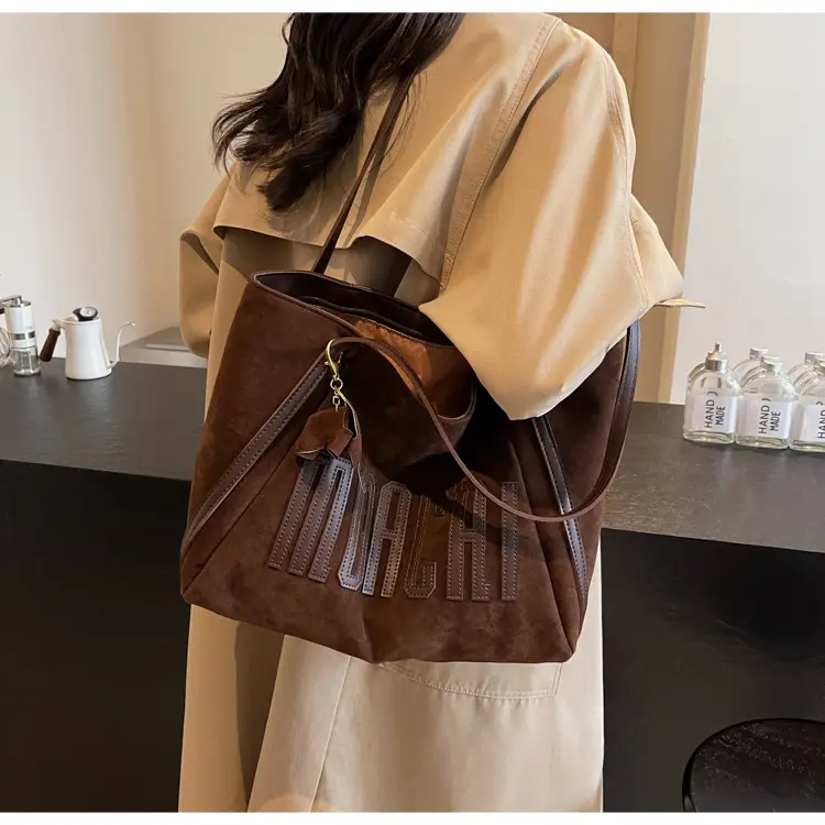 2025 New Retro Letter Shoulder Bag Women's Large Capacity — feature 17