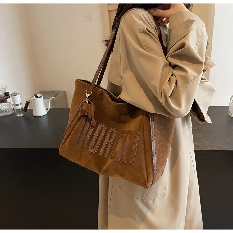 2025 New Retro Letter Shoulder Bag Women's Large Capacity — feature 20