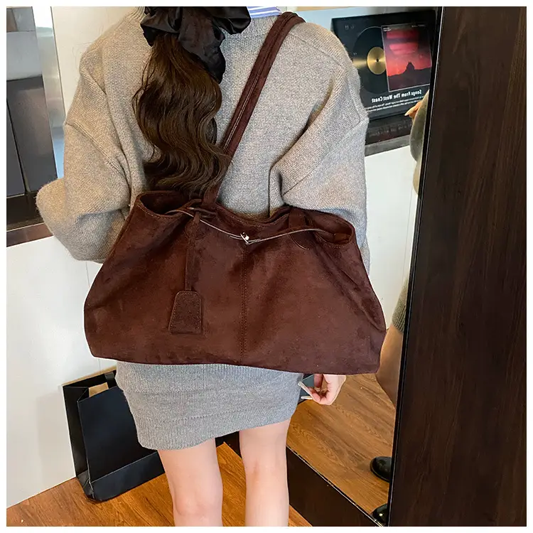 Women Large Capacity Tan Leather Tote Bag 2025 — feature 13