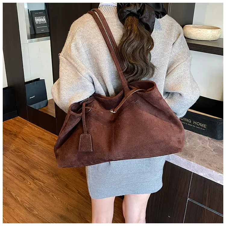 Women Large Capacity Tan Leather Tote Bag 2025 — feature 14