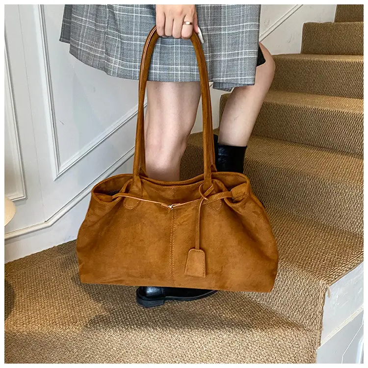 Women Large Capacity Tan Leather Tote Bag 2025 — feature 22