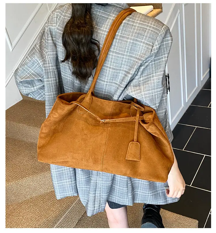 Women Large Capacity Tan Leather Tote Bag 2025 — feature 3