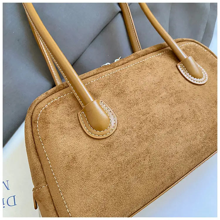 Women's Tan Leather Shoulder Bag with Gold Handles — feature 10