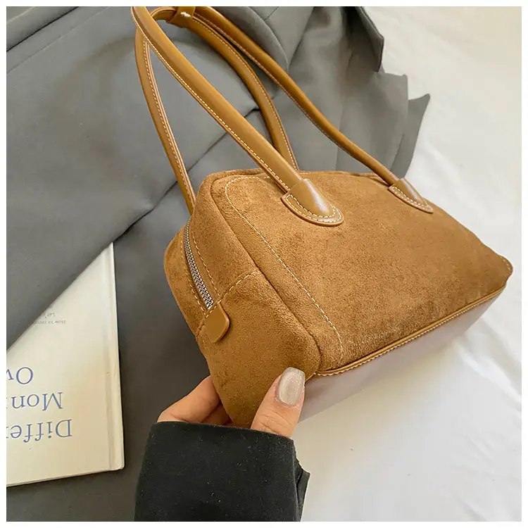 Women's Tan Leather Shoulder Bag with Gold Handles — feature 11
