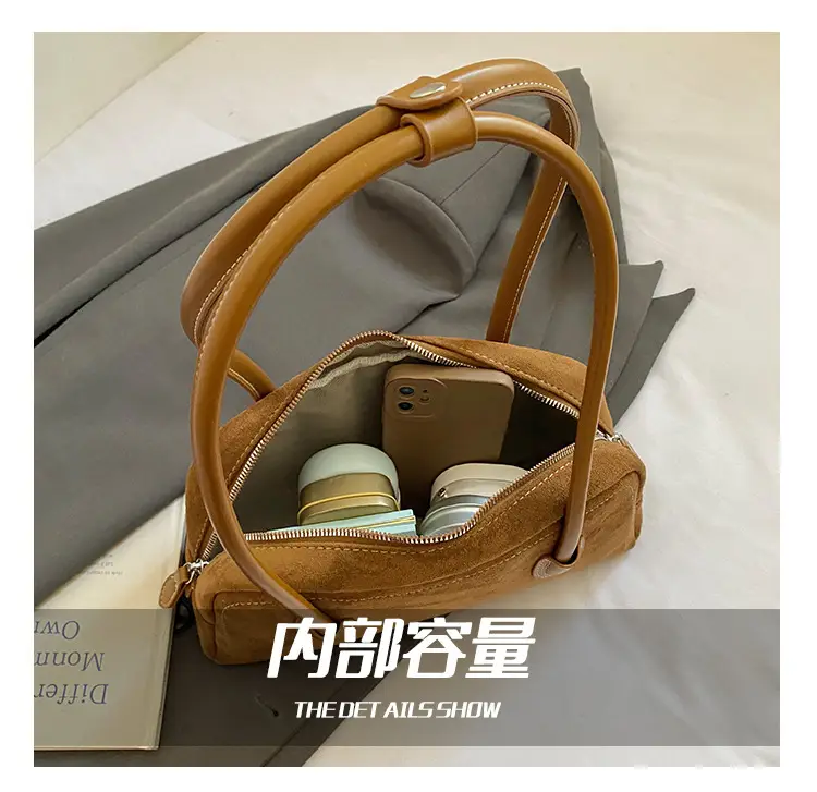 Women's Tan Leather Shoulder Bag with Gold Handles — feature 14