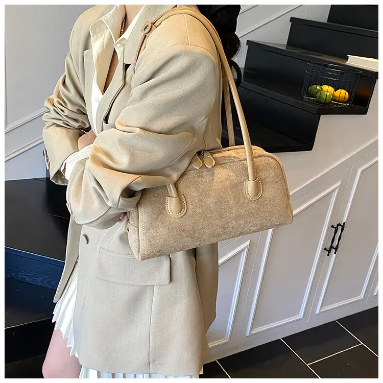 Women's Tan Leather Shoulder Bag with Gold Handles — feature 5