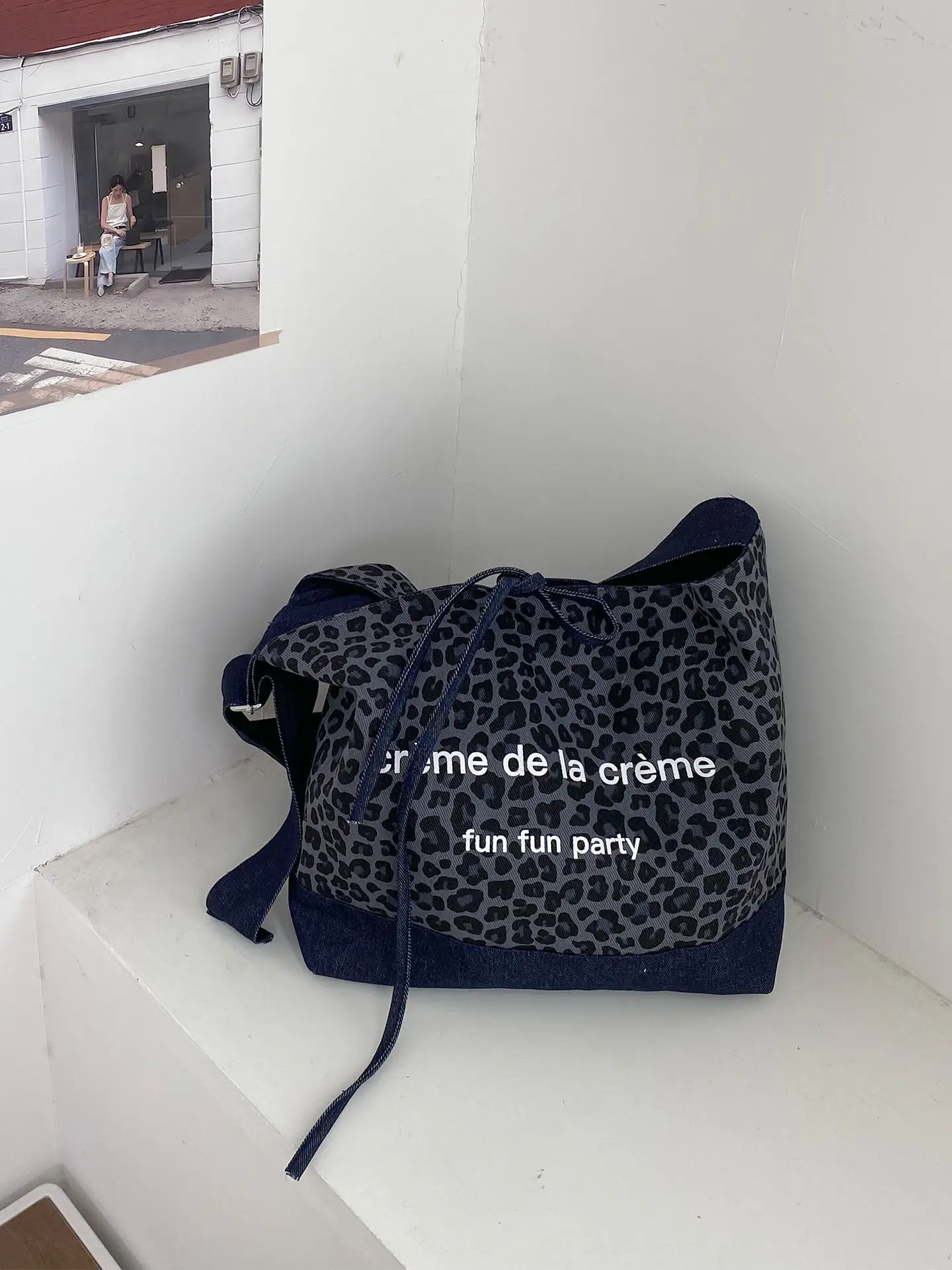 Retro Leopard Print Denim Tote Bag Double Sided Large Capacity — feature 6