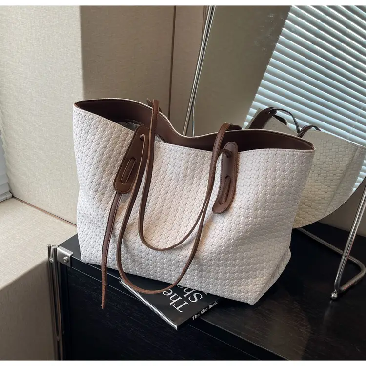 Black Crossbody Tote Bag with Embroidered Design — feature 17