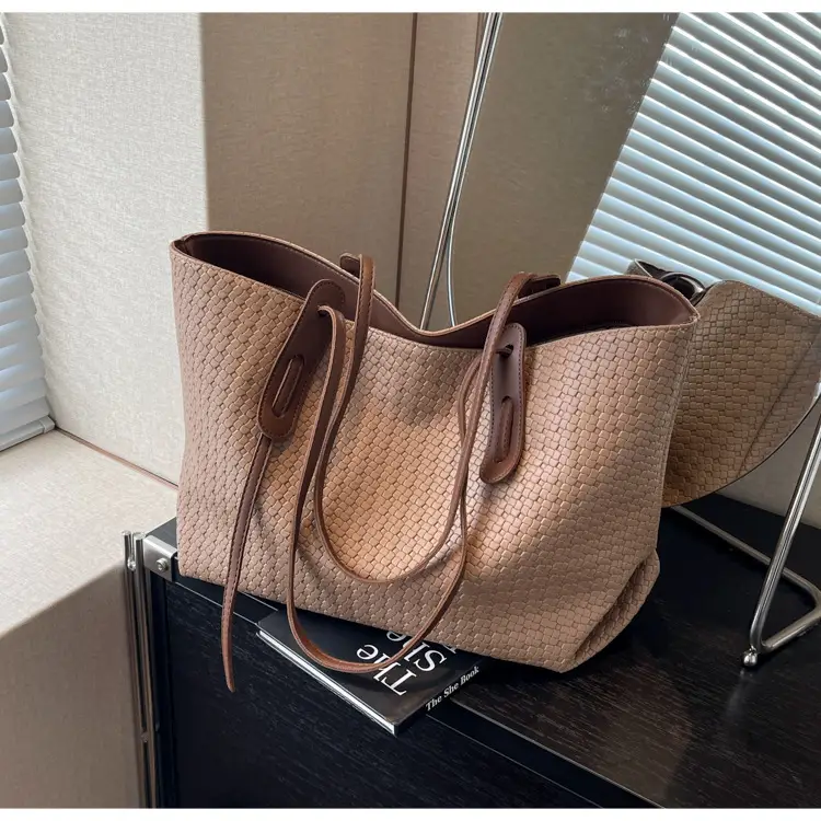 Black Crossbody Tote Bag with Embroidered Design — feature 18