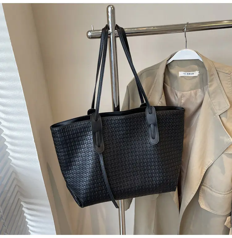 Black Crossbody Tote Bag with Embroidered Design — feature 30