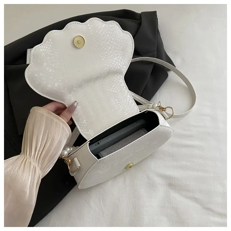 2026 Pearl Shell Handbag for Women — feature 41