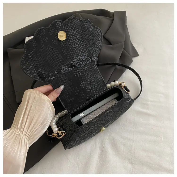 2026 Pearl Shell Handbag for Women — feature 43