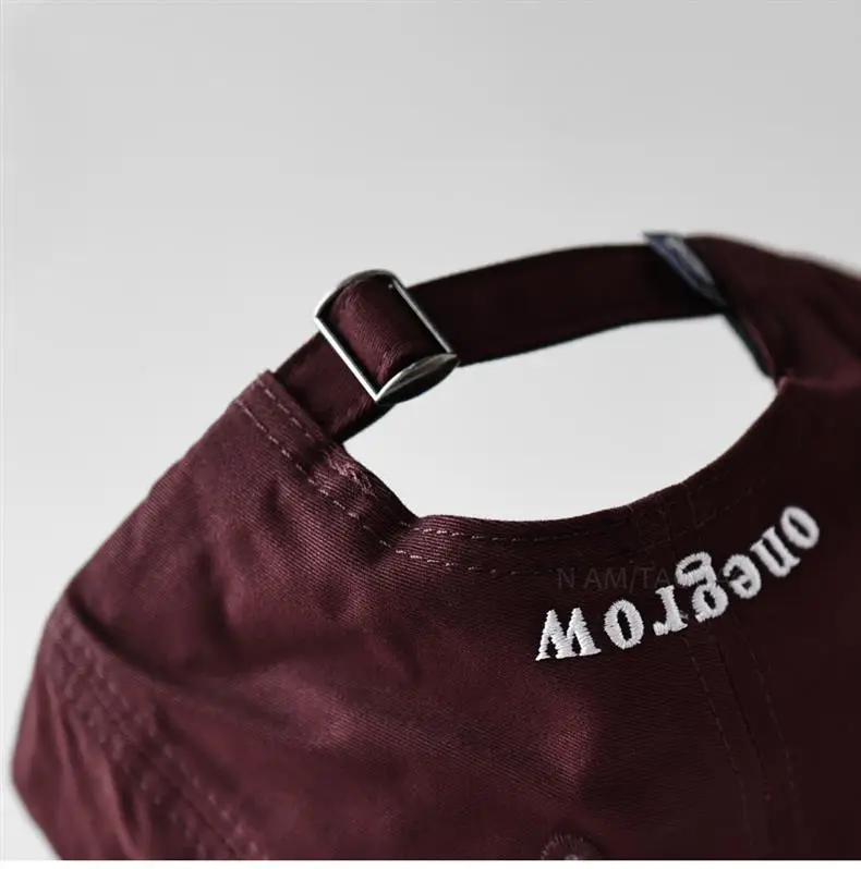 Maroon Heart Embroidered Baseball Cap Unisex Casual Sunshade — feature 11
