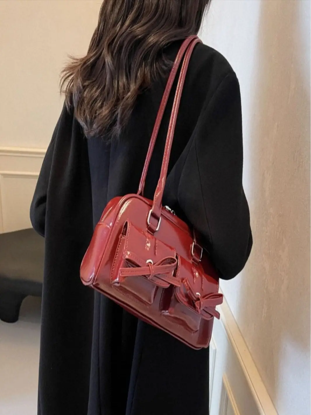 Black High-Looking Crossbody Bag for Women - Image 10