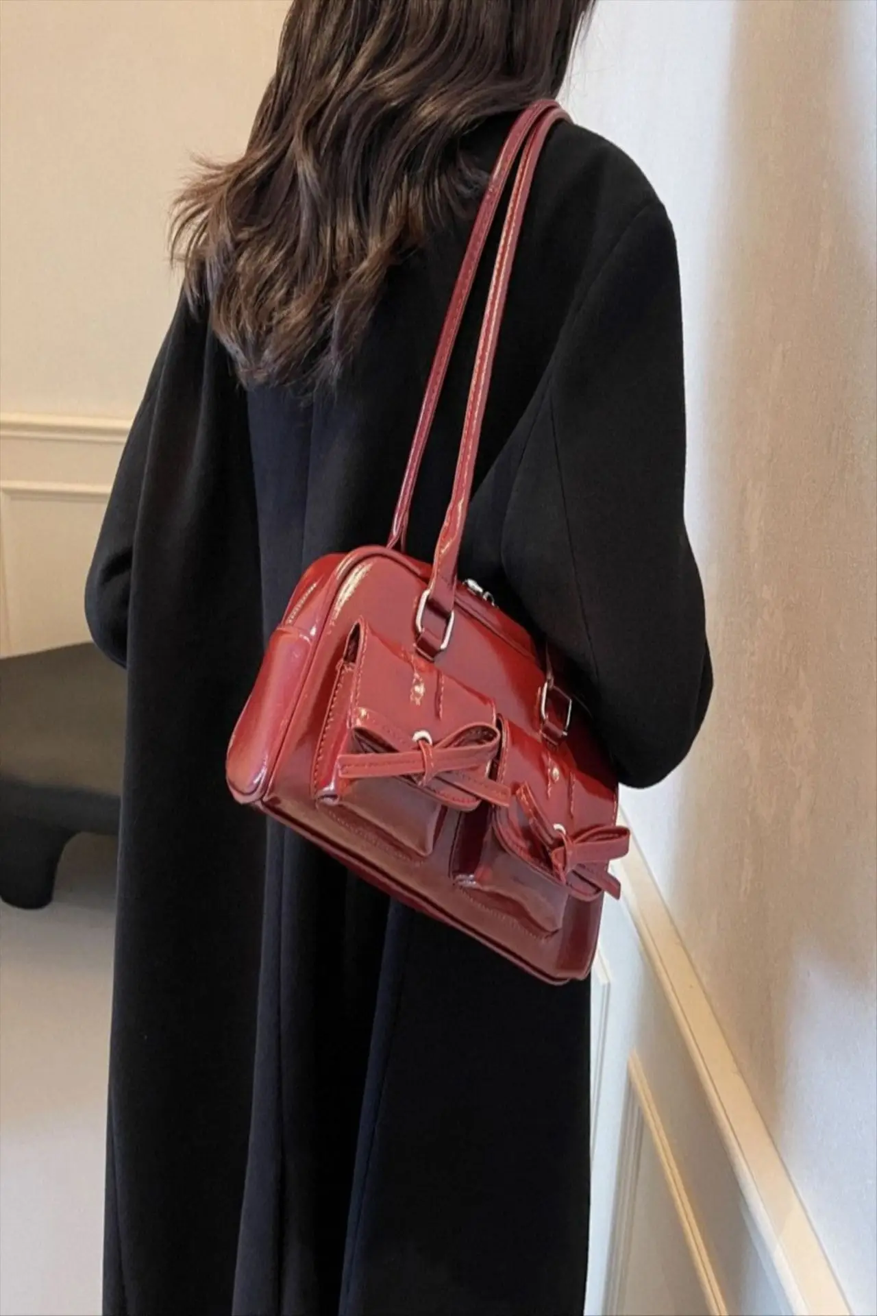 Black High-Looking Crossbody Bag for Women — feature 10