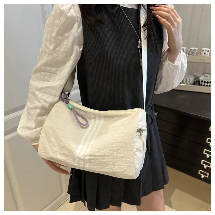 2025 Women's Black Crossbody Bag with 3 Stripes — feature 9