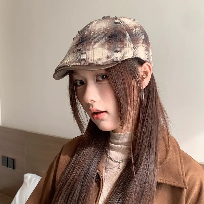 Hong Kong Style Retro Plaid Ripped Hat — feature 12