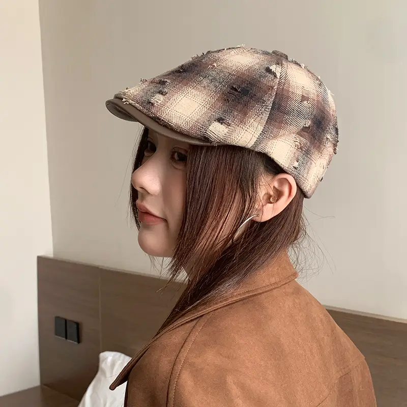 Hong Kong Style Retro Plaid Ripped Hat — feature 13