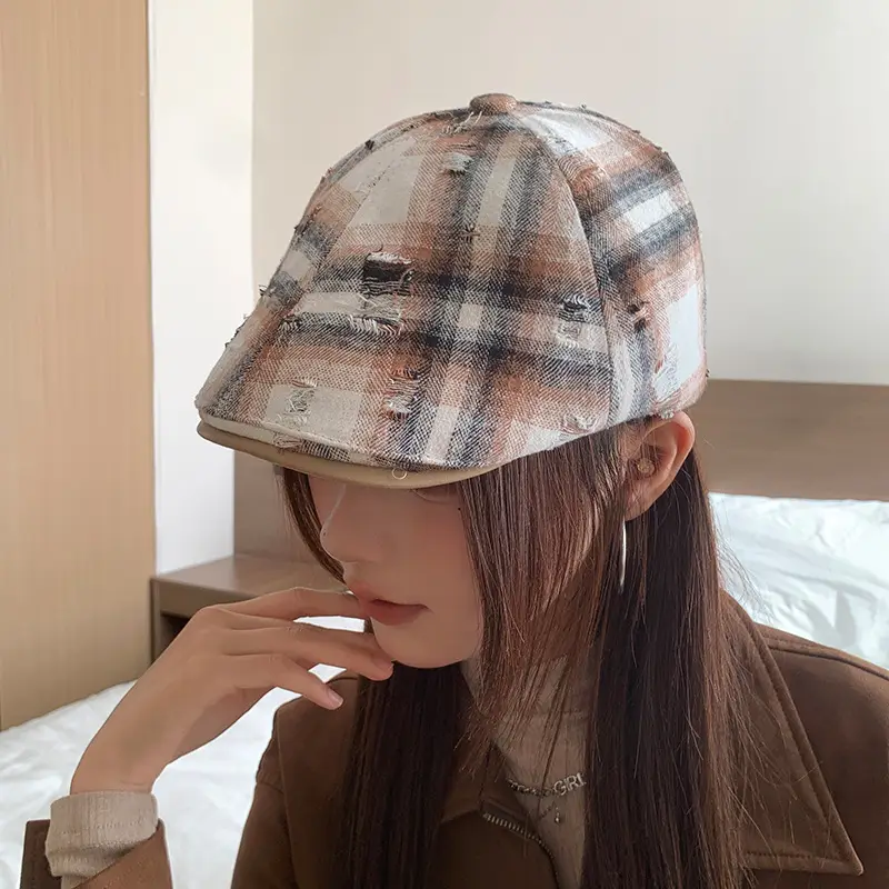 Hong Kong Style Retro Plaid Ripped Hat — feature 16