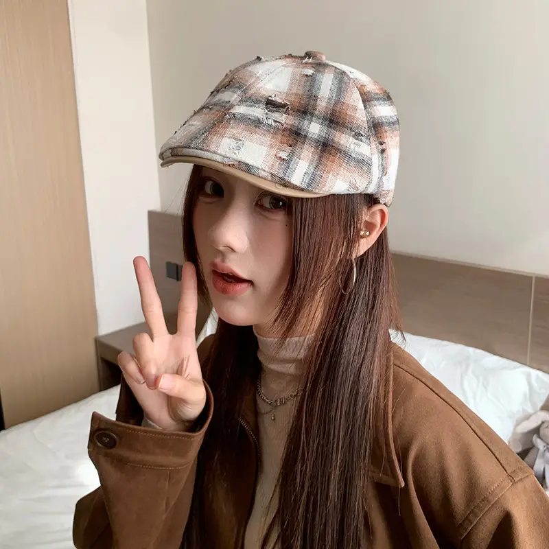 Hong Kong Style Retro Plaid Ripped Hat — feature 22