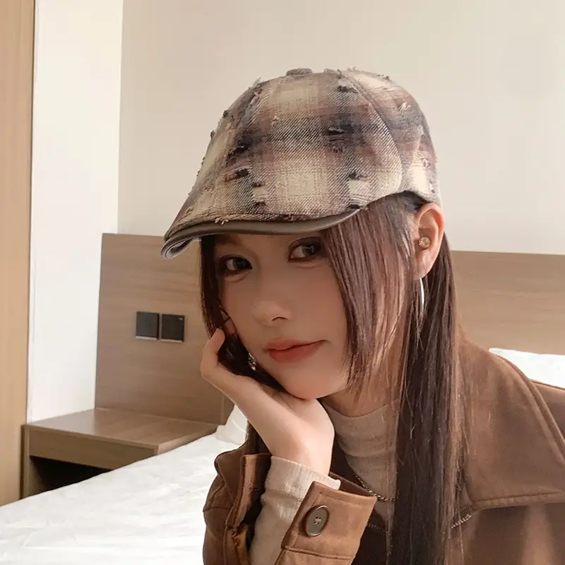 Hong Kong Style Retro Plaid Ripped Hat — feature 9