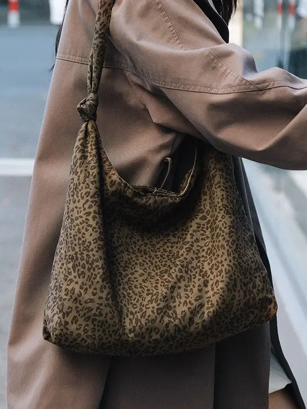 Leopard Print Tote Bag Women Retro Shoulder Bag 2026 - Image 8