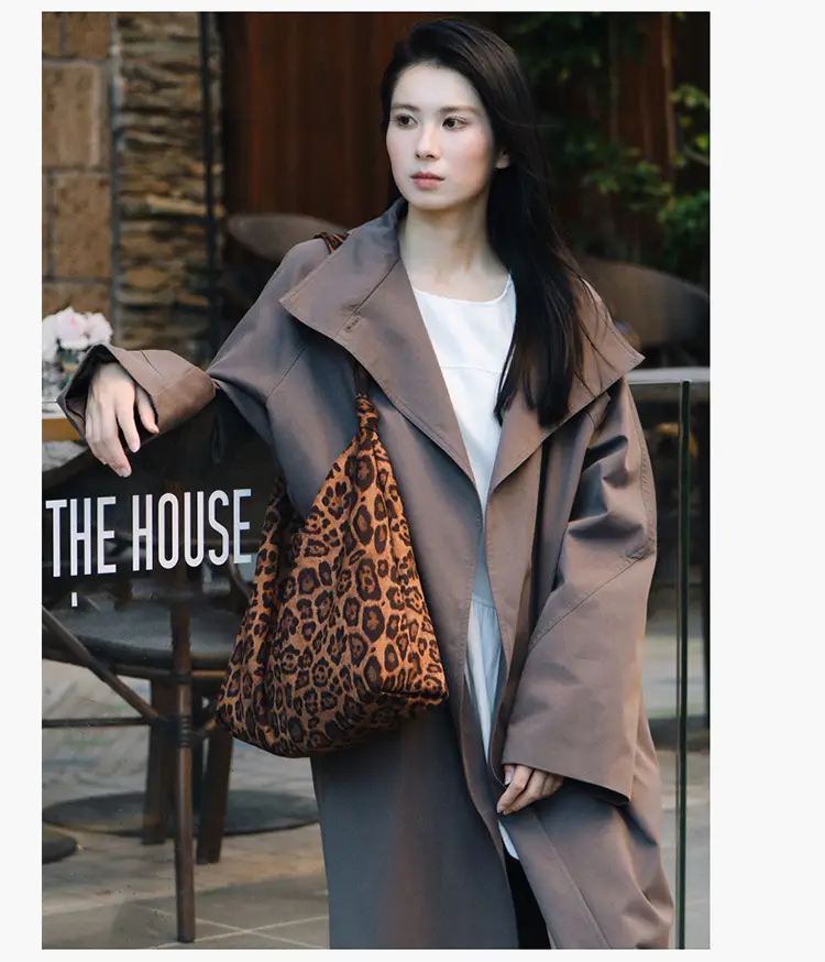 Leopard Print Tote Bag Women Retro Shoulder Bag 2026 — feature 13