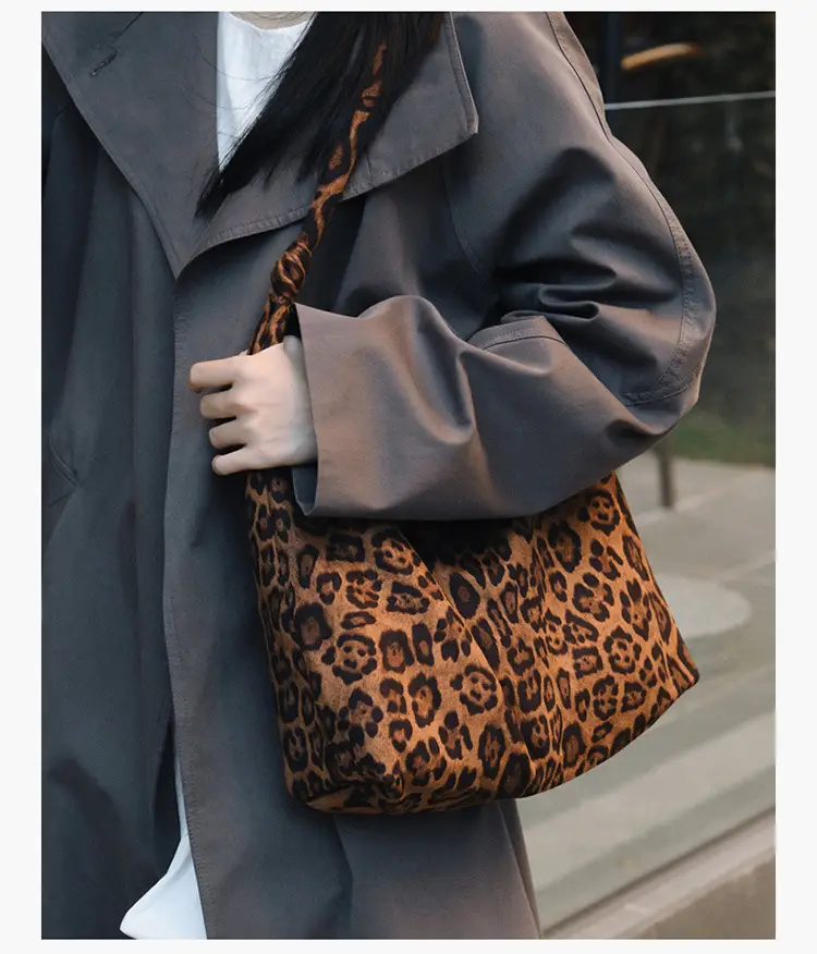 Leopard Print Tote Bag Women Retro Shoulder Bag 2026 — feature 19
