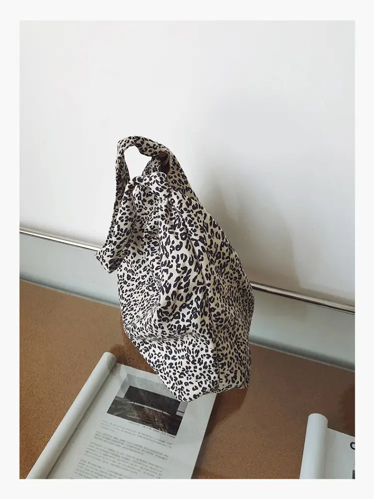 Leopard Print Tote Bag Women Retro Shoulder Bag 2026 — feature 37