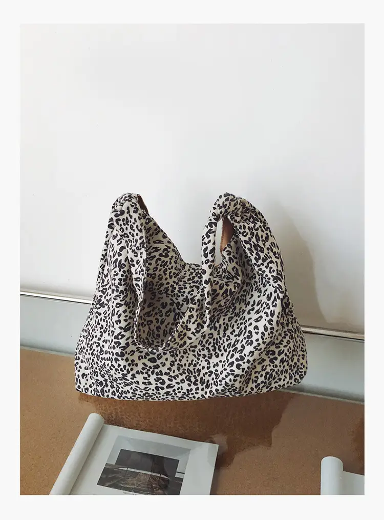 Leopard Print Tote Bag Women Retro Shoulder Bag 2026 — feature 38