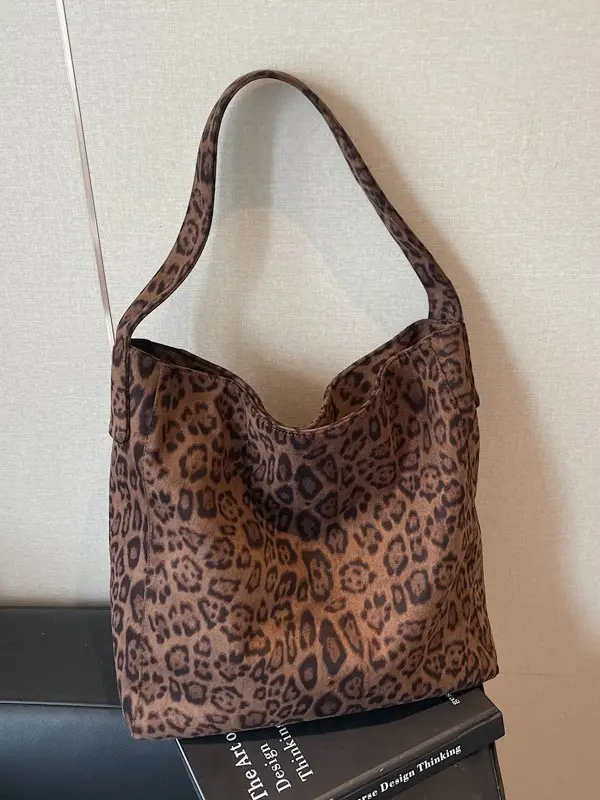 Leopard Print Large Capacity Women's Shoulder Bag - Image 9