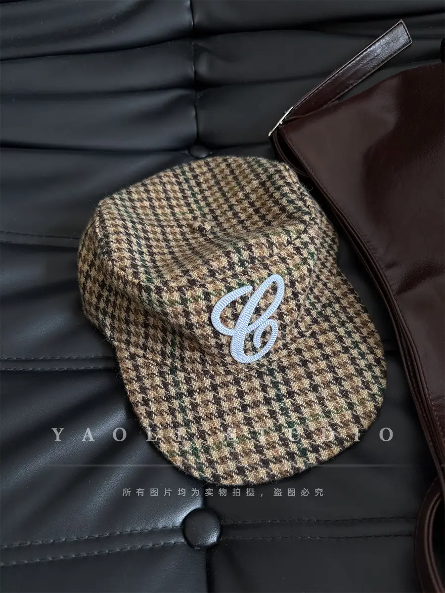Women Black Embroidered Baseball Cap with Duckbill — feature 7