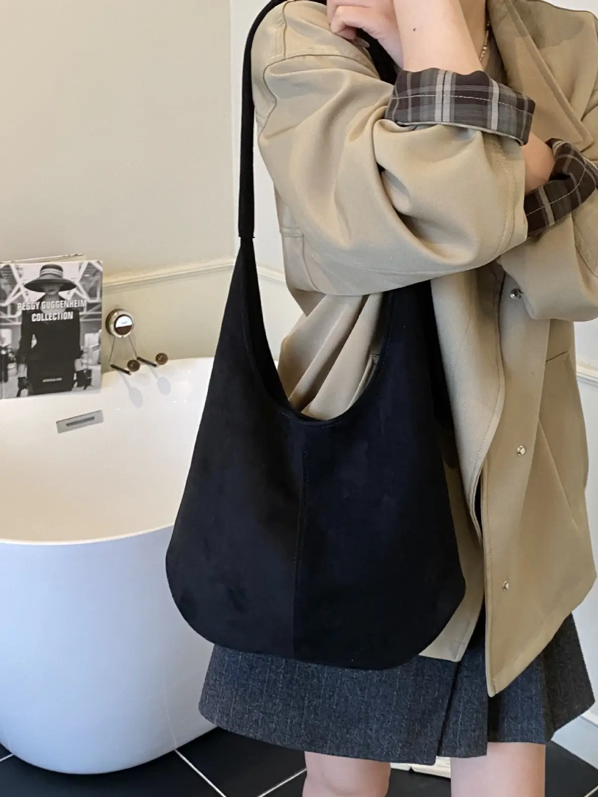 Brown Leather Shoulder Bag Large Capacity Women's Armpit Bag - Image 8