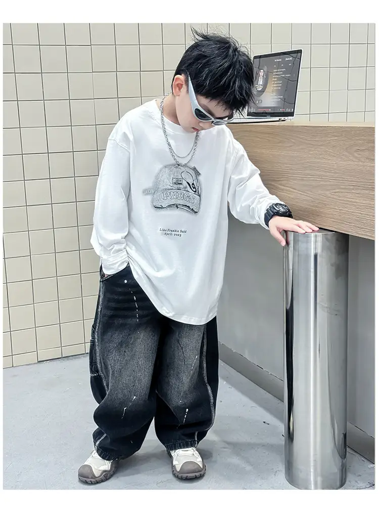 Boys White Graphic Long Sleeve T-Shirt 2025 — feature 9