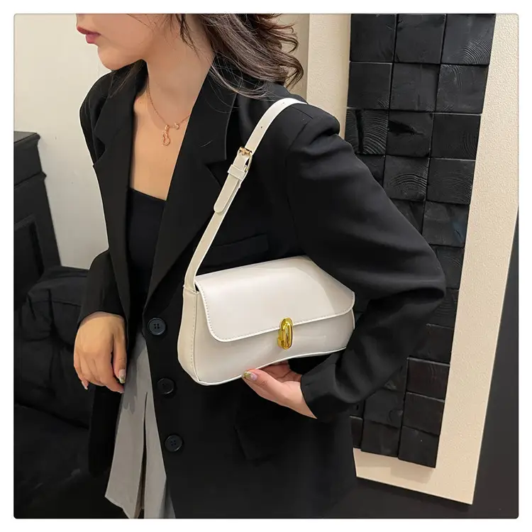 Korean Style Women's Pink Black White Shoulder Bag — feature 18