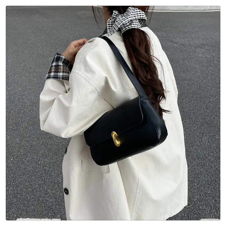 Korean Style Women's Pink Black White Shoulder Bag — feature 28