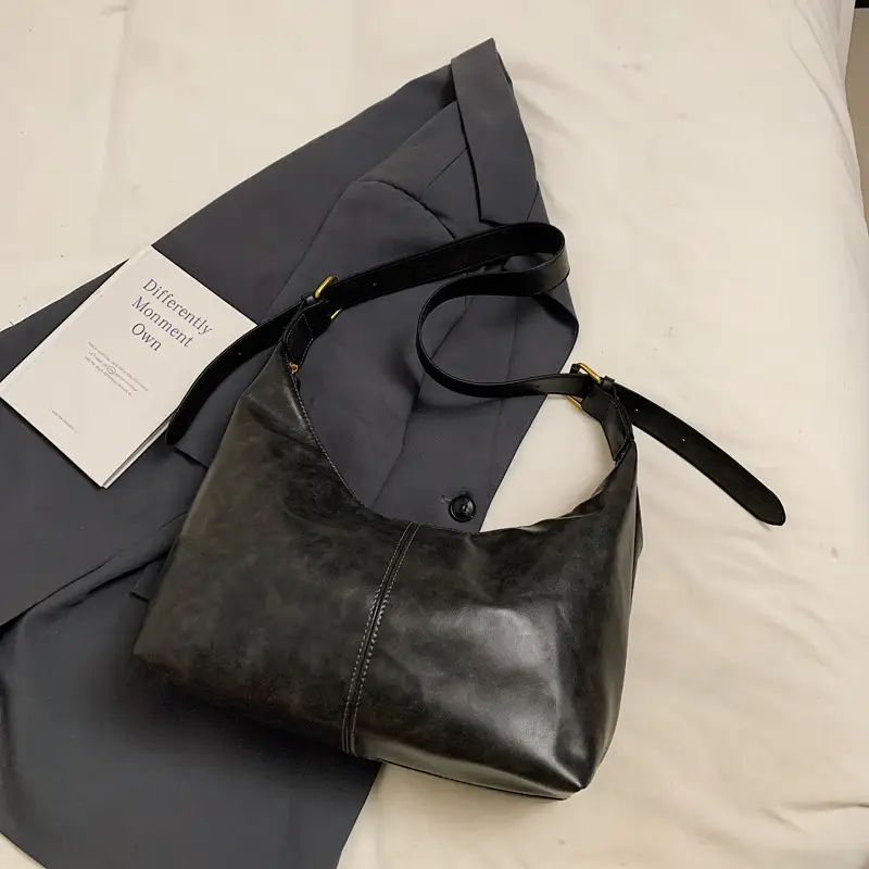 Vintage Women's Black Leather Shoulder Bag 2025 - Image 5
